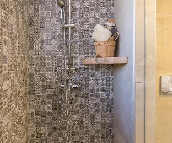 Ble Oneiro Crystal Villa *