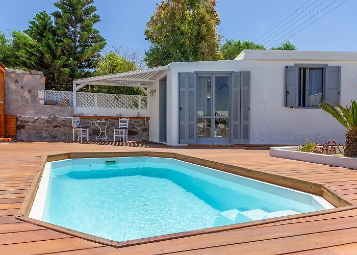 Ble Oneiro Crystal Villa Adamantas (Milos)