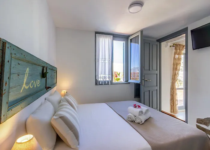 Villa Ble Oneiro Crystal *