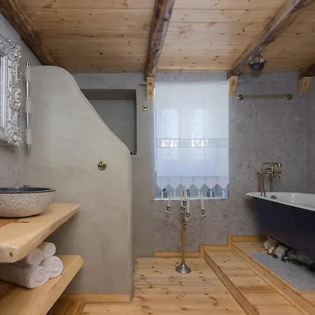 Villa Ble Oneiro Crystal