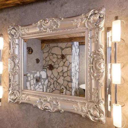 Ble Oneiro Crystal * Adamantas (Milos)