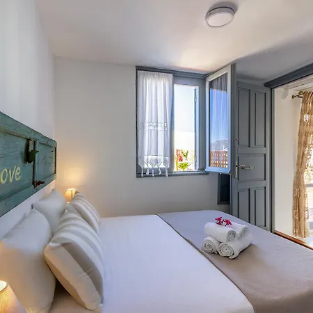 Villa Ble Oneiro Crystal *