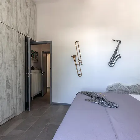 Ble Oneiro Crystal Villa *