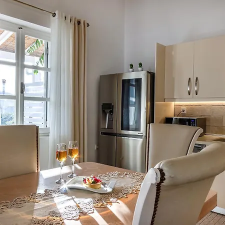 Ble Oneiro Crystal * Adámas