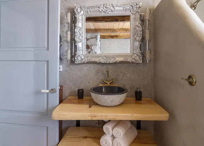 Ble Oneiro Crystal Adamantas (Milos)