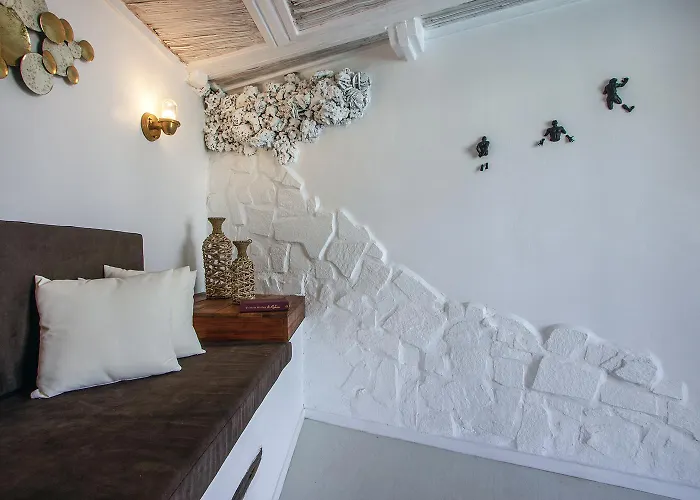 Villa Ble Oneiro Crystal