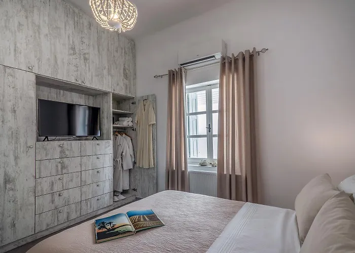 Ble Oneiro Crystal Adamantas (Milos)